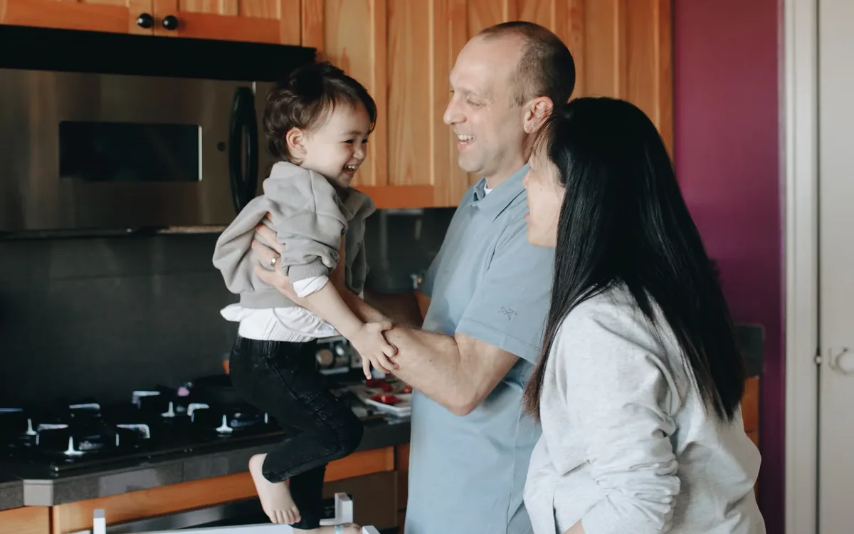blender smoothie kitchen in an everyday setting